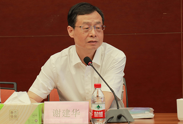 农业农村部耕地质量监测保护中心主任谢建华